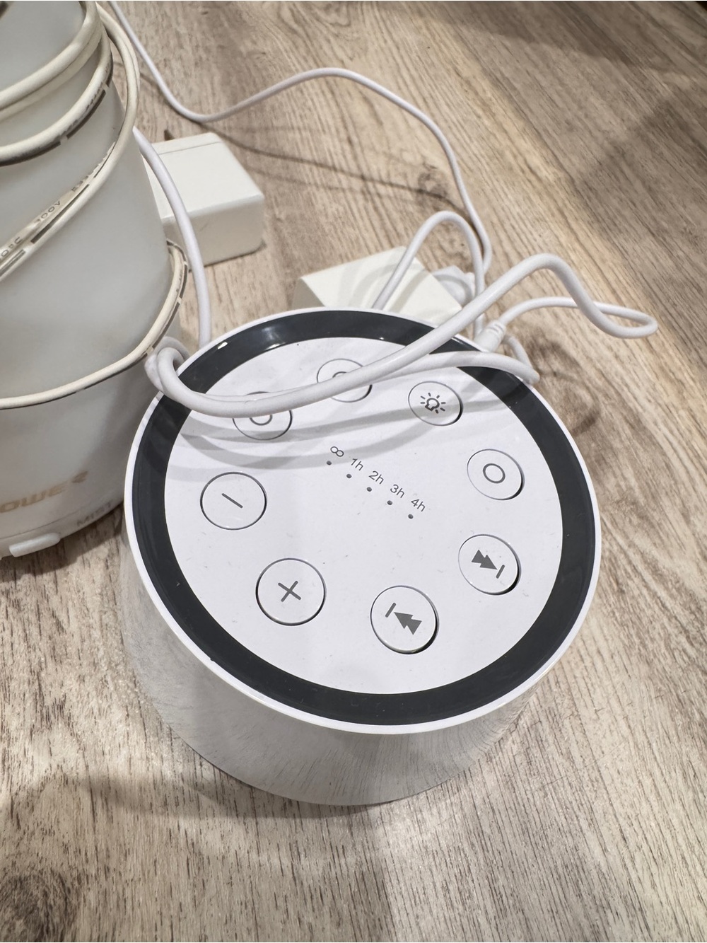 White Noise Sound Machine + Essential Oil Diffuser Humidifier Combo - Picture 2 of 4